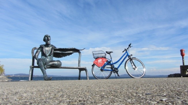 Un vélo de Neuchâtelroule