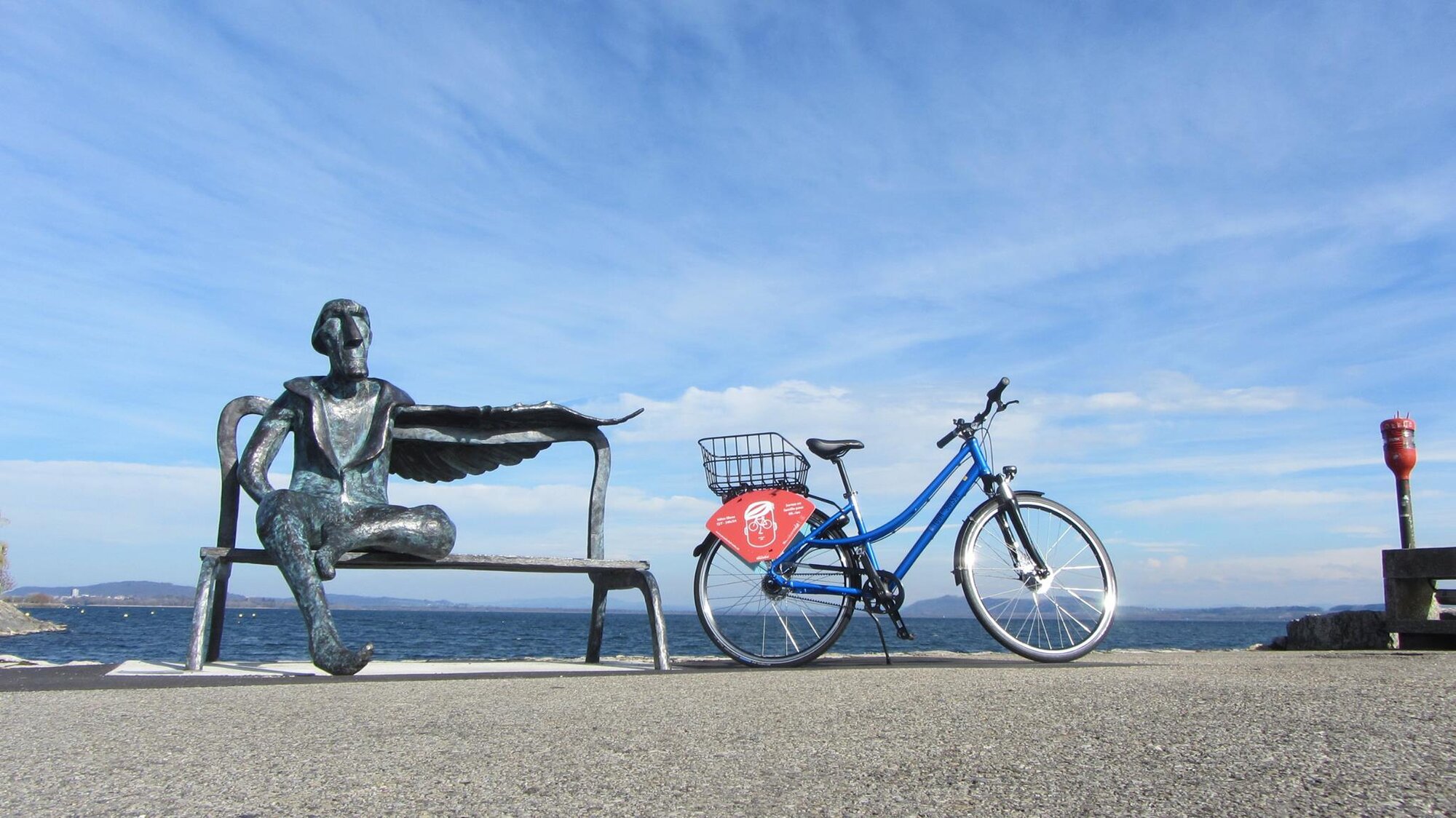 Vélo au bord du lac.