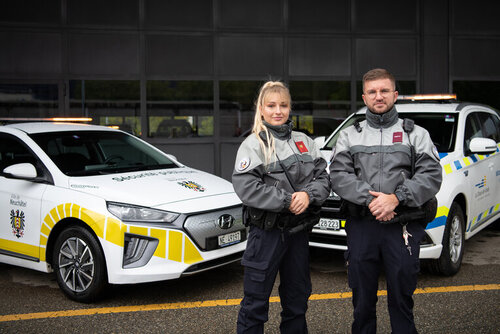 Les agent-e-s de Sécurité publique des deux villes patrouillent ensemble. 