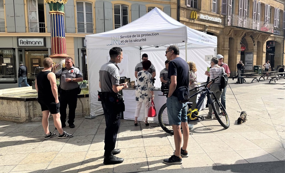 Un café contact au centre-ville