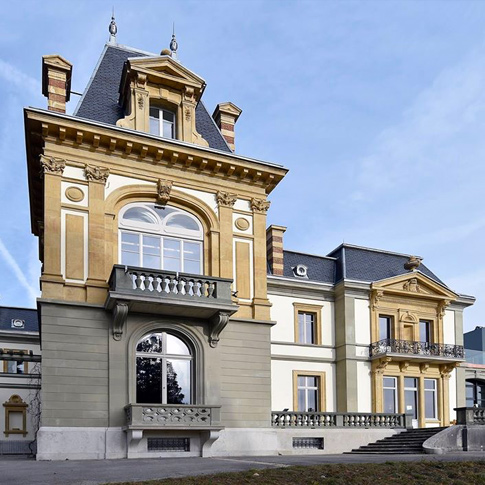 La ville de Pury, qui abrite le Musée d'ethnographie de Neuchâtel