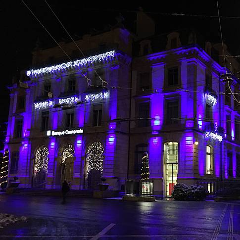 La Banque cantonale neuchâteloise est l'une des banques établies à Neuchâtel
