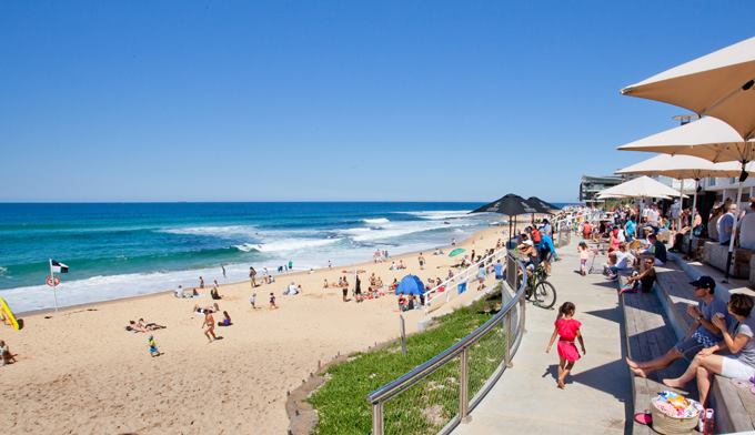 La plage de Newcastle, en Australie, est l'une des plus belles du pays